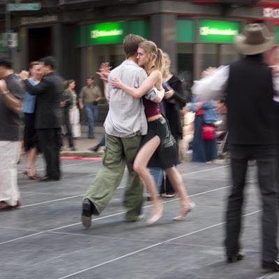 Cover image for research topic "Enaction and Ecological Psychology: Convergences and Complementarities"