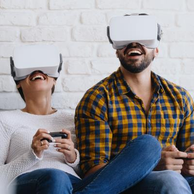Cover image for research topic "User States in Extended Reality Media Experiences for Entertainment Games"