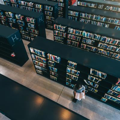 Cover image for research topic "Linked Open Bibliographic Data for Real-Time Research Assessment"