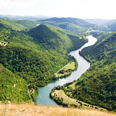 Cover image for research topic "Investigating Connectivity to Advance the Predictive Understanding of Watershed Processes and the Earth’s Critical Zone"