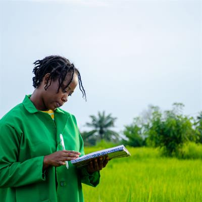Cover image for research topic "Reforming Agri-food Research And Development Systems To Meet 21st-Century Needs"