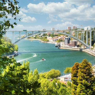 Cover image for research topic "Advances in Socio-hydrology for Building Resilience to a Changing Climate"