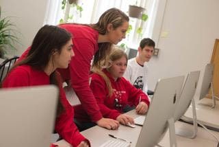 Cover image for research topic "Engaging Undergraduates in Publishable Research: Best Practices "
