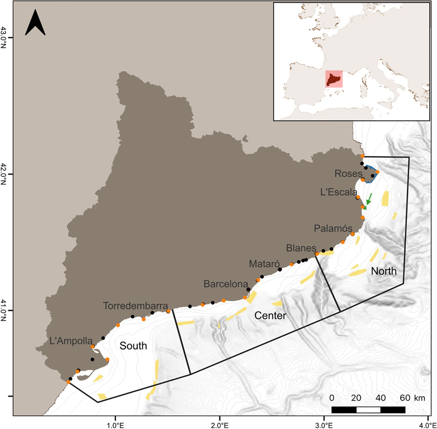 Map of the northeastern coast of Spain showing regions labeled North, Center, and South. Black dots mark the principal ports. Orange dots mark the limits of coastal sites. An inset highlights the map's location within Europe. Scale bar and compass rose included.