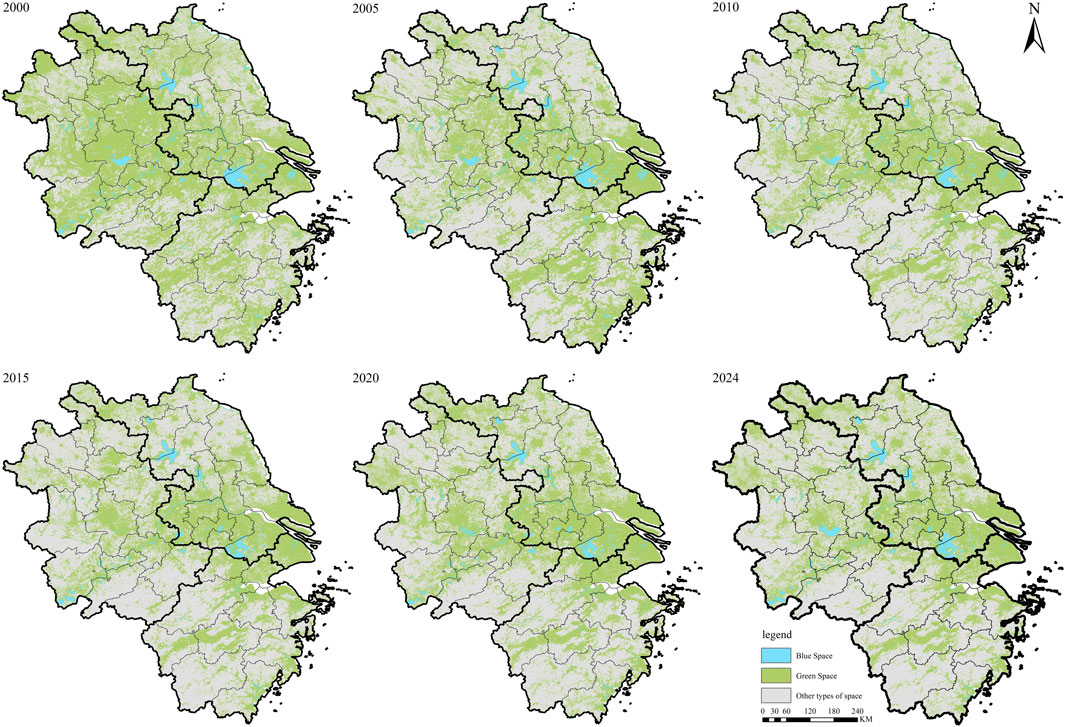 Six maps showing land use changes in an area from 2000 to 2024. Each map indicates blue spaces (water bodies) and green spaces (vegetation) with a legend at the bottom explaining the colors. Changes in space organization are visible over the years.
