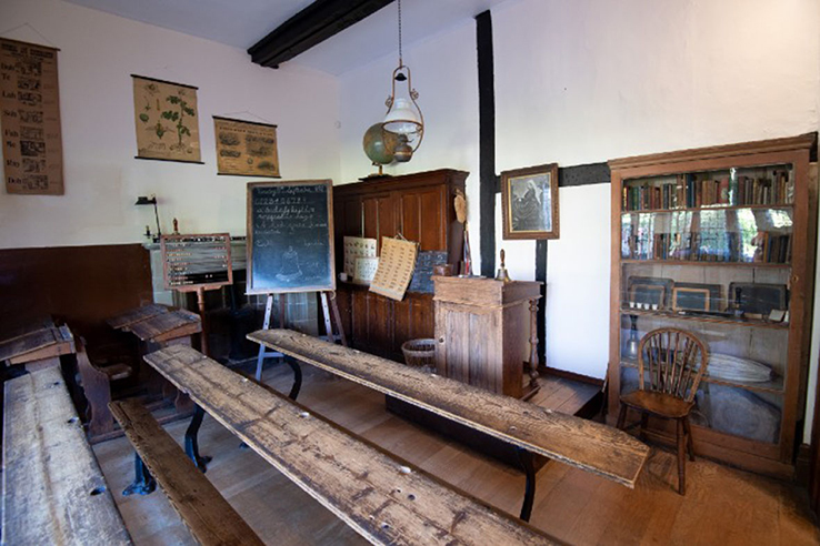 图3 -维多利亚时代的教室，回声时间约为1.5 s。那时候听老师讲课更难!